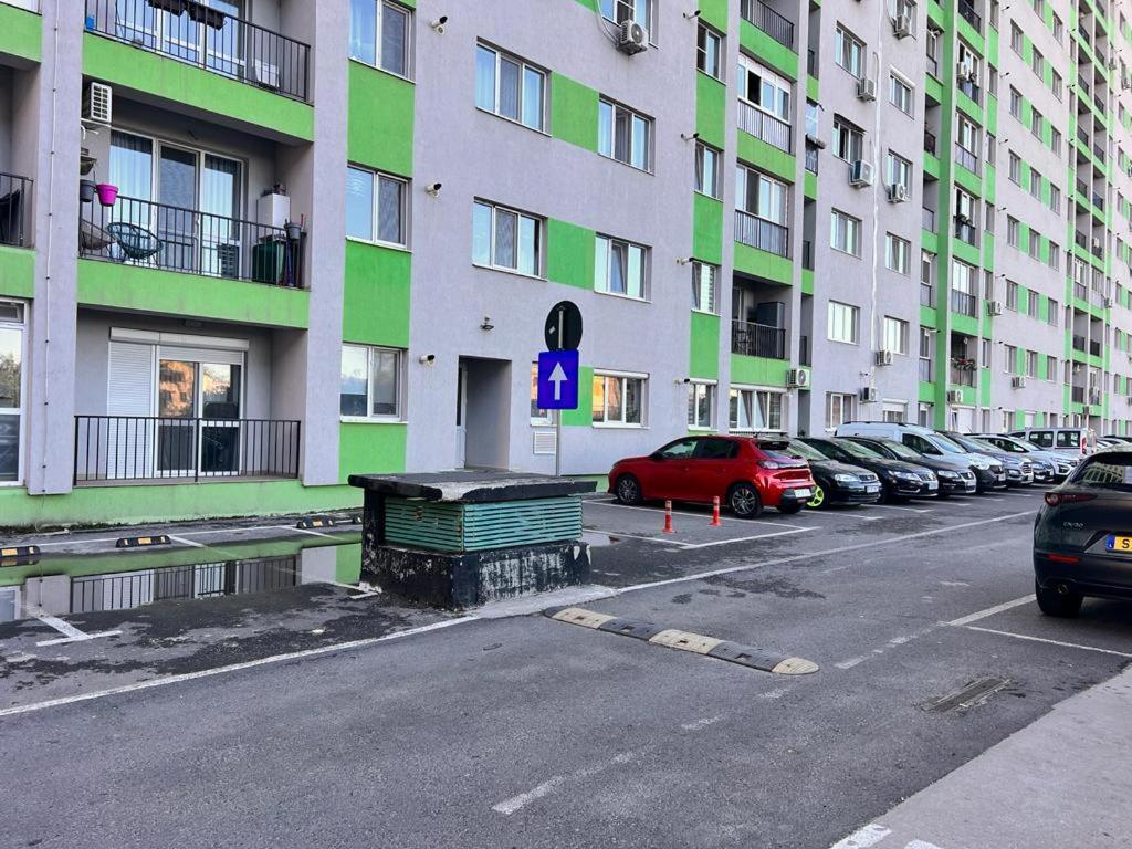One Apartment Militari Bukarest Exteriör bild